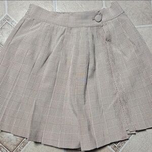 LIZ LISA Checkered Mini Skirt in Cream